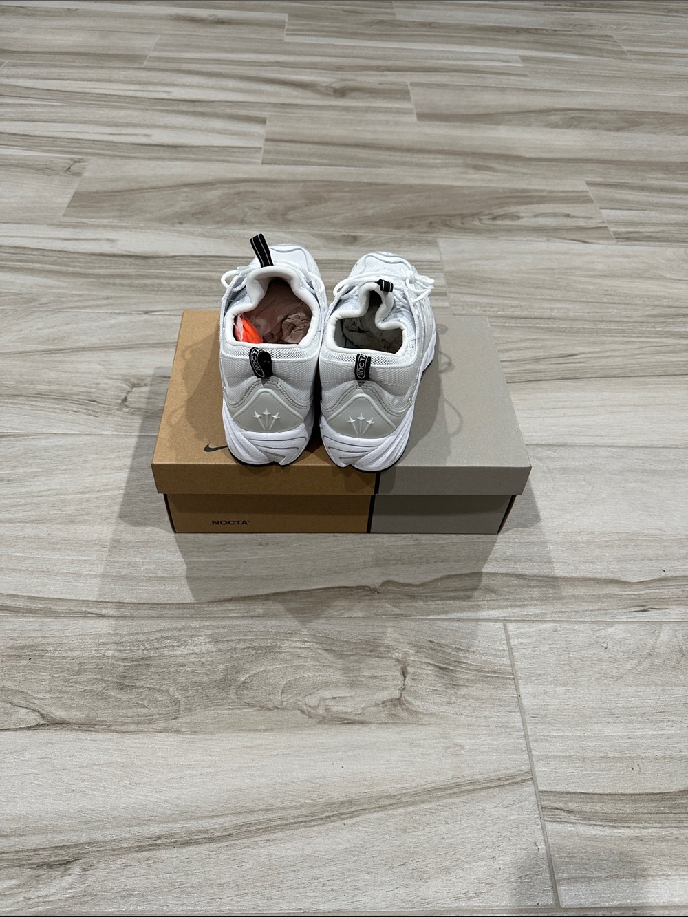 Nike Men's White Air Zoom Drive SP Sneakers - Picture 8 of 8